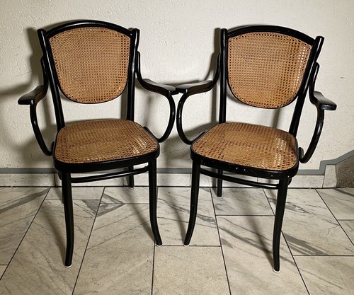 Set poltrone modello - un,